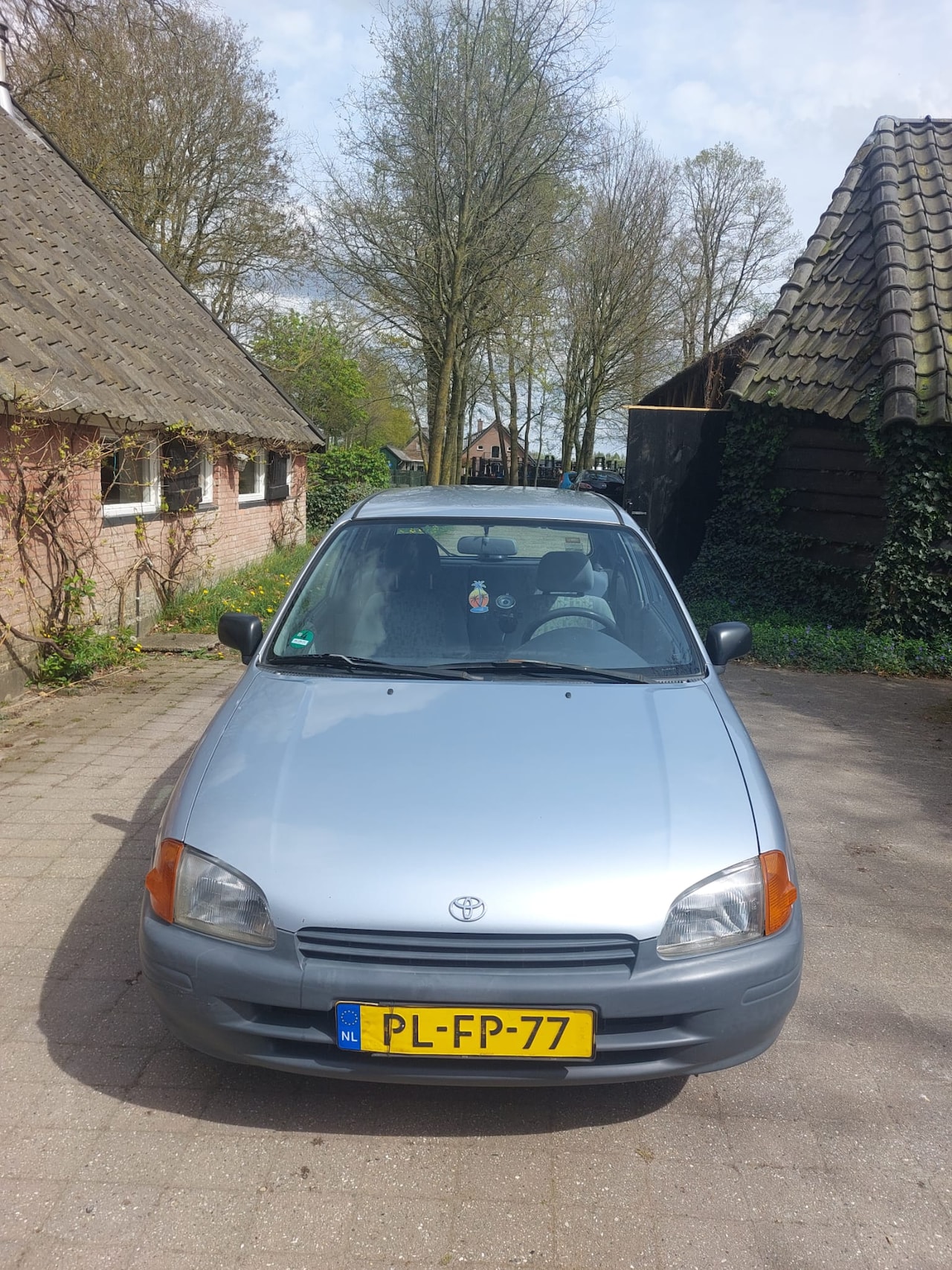 Toyota Starlet - 1.3-16V - AutoWereld.nl