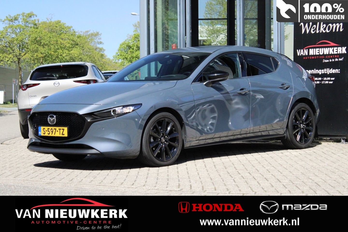 Mazda 3 - Hatchback e-Skyactiv-G 150pk M Hybrid Automaat Homura Trekhaak Dealer Onderhouden - AutoWereld.nl
