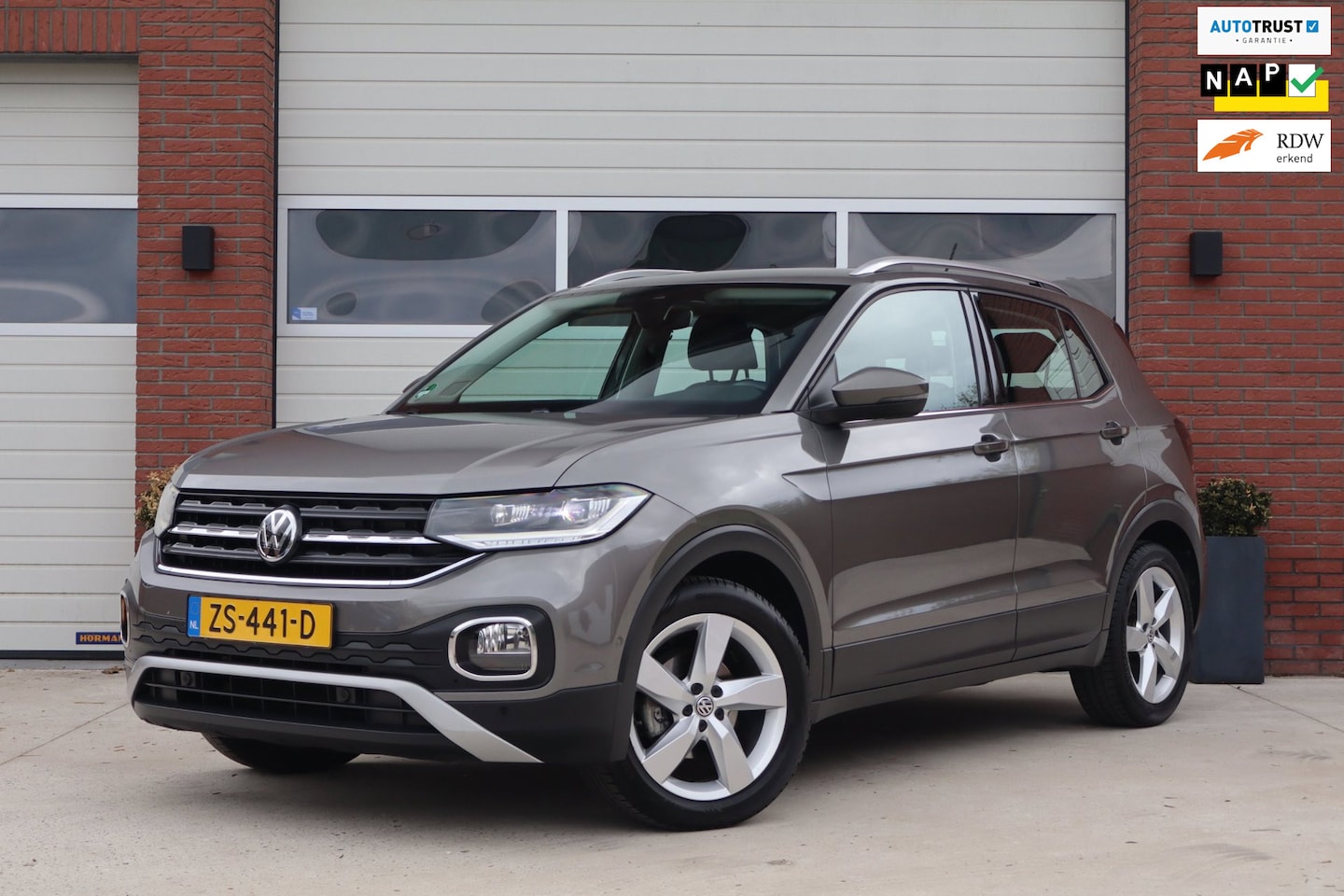 Volkswagen T-Cross - 1.0 TSI Style Automaat - Trekhaak - Virtual cockpit - Led - Stoelverwarming - Climate - Ca - AutoWereld.nl