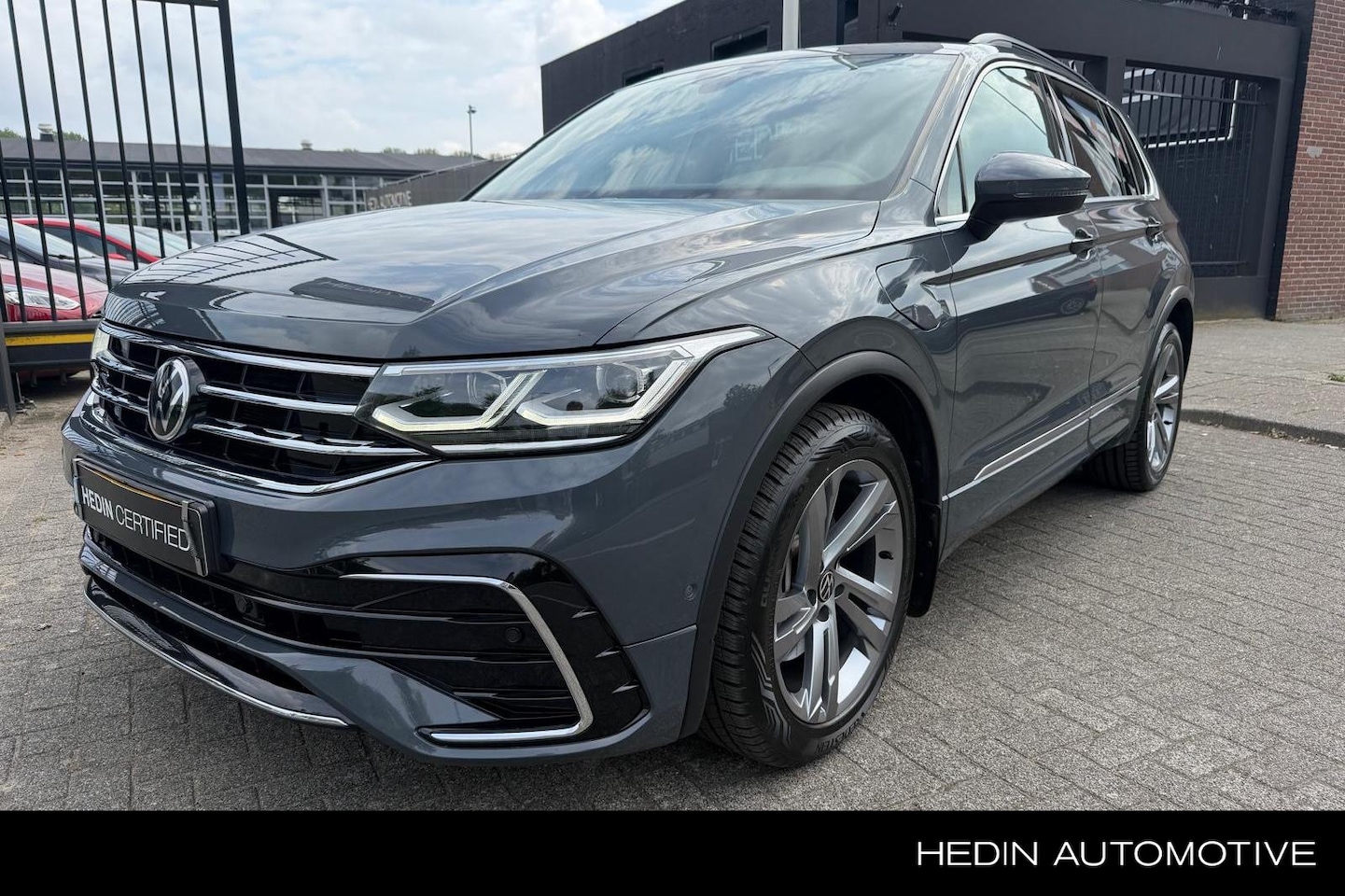 Volkswagen Tiguan - 1.4 TSI eHybrid R-Line Business 1.4 TSI eHybrid R-Line Business+ - AutoWereld.nl