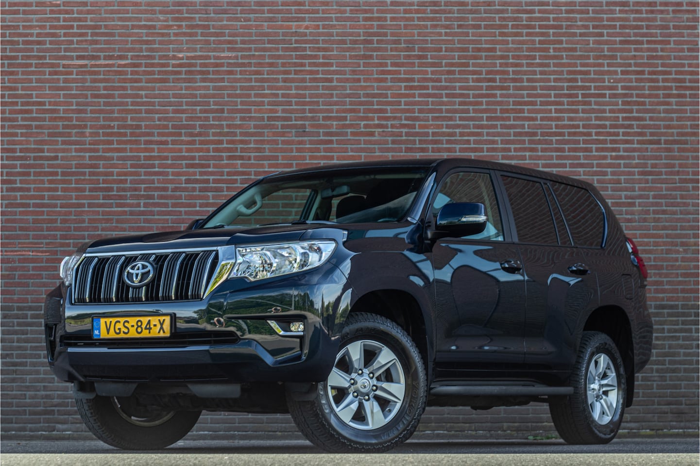 Toyota Land Cruiser Challenger - 2.8 D-4D-F Blind Van Camera, Keyless, Trekhaak - AutoWereld.nl
