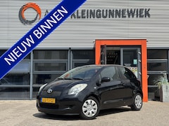 Toyota Yaris - 1.0 VVTi Sol / Trekhaak / Airco /