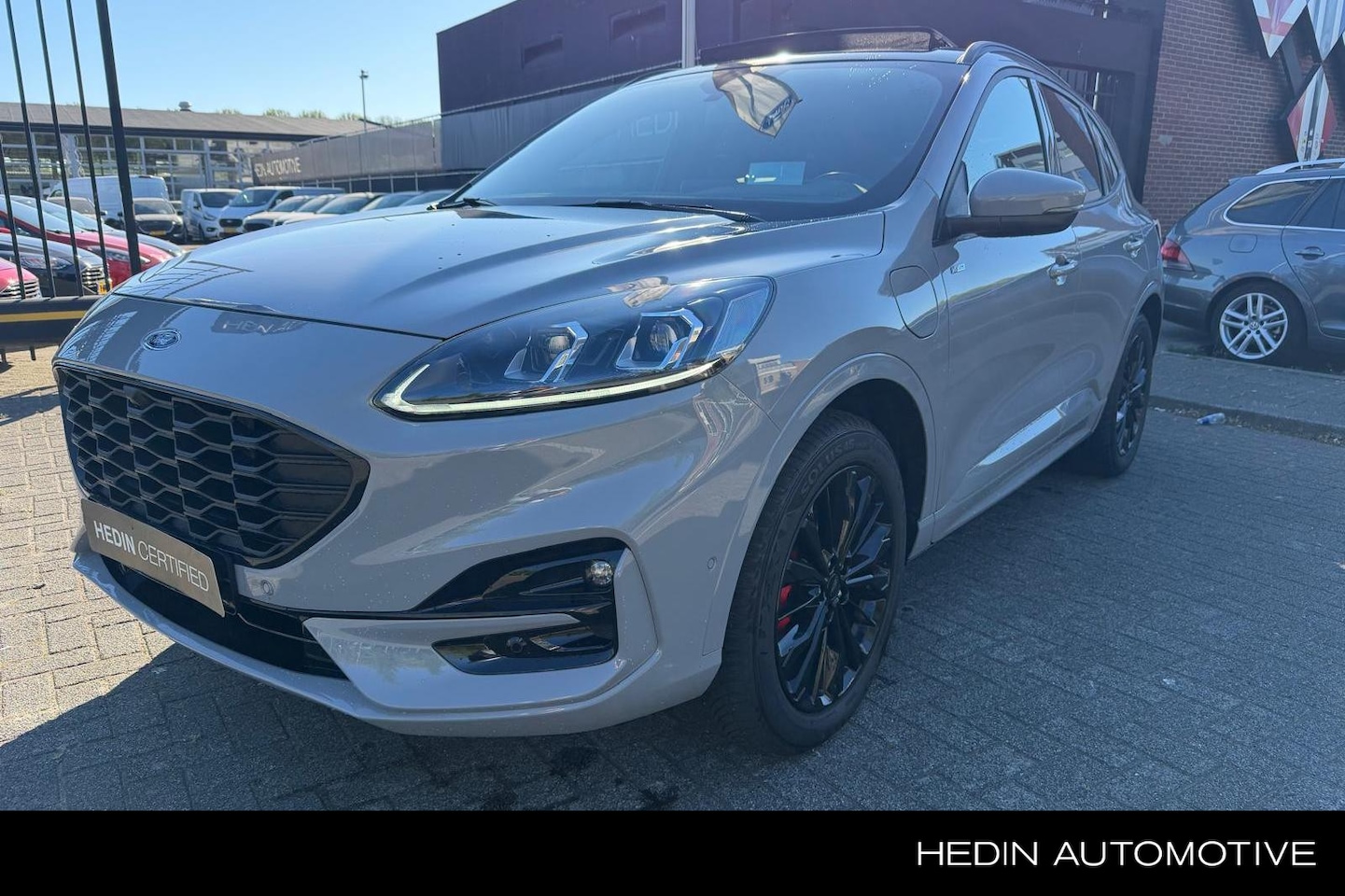 Ford Kuga - 2.5 PHEV Graphite Tech Edition | Panoramadak | Trekhaak wegklapbaar | Winter Pack - AutoWereld.nl