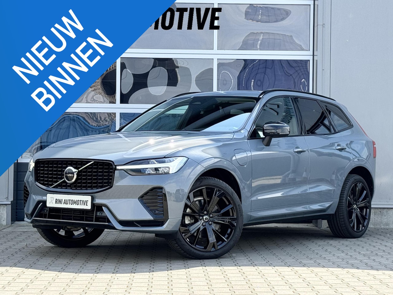 Volvo XC60 - 2.0 T6 Plug-in hybrid AWD R-Design Long Range | 350 pk | Dark | Trekhaak | Pano | Leder | - AutoWereld.nl