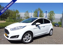 Ford Fiesta - 100pk Titanium Airco Stoelverwarming Navigatie Sony-audio in nieuwstaat