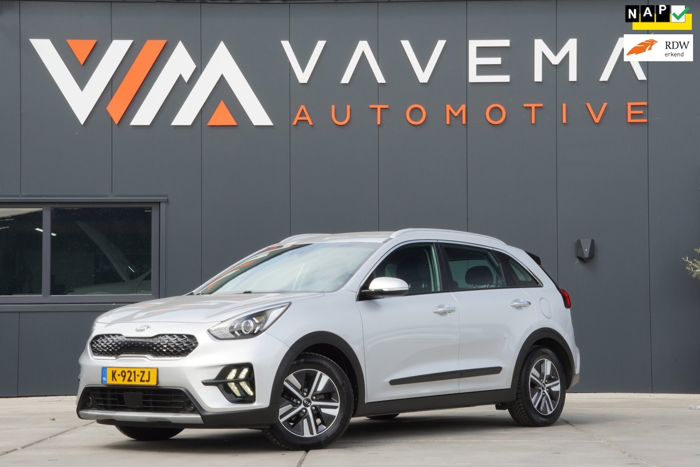 Kia Niro - 1.6 GDi Hybrid DynamicLine 2021 Automaat Trekhaak Airco Clima Carplay Android Connect Adap - AutoWereld.nl