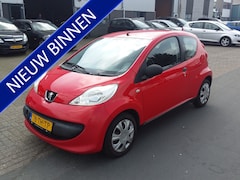 Peugeot 107 - 1.0-12V XR