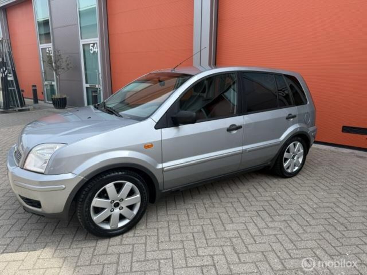 Ford Fusion - 1.6-16V Fusion+ APK 06-2027 144.000 KM NAP - AutoWereld.nl