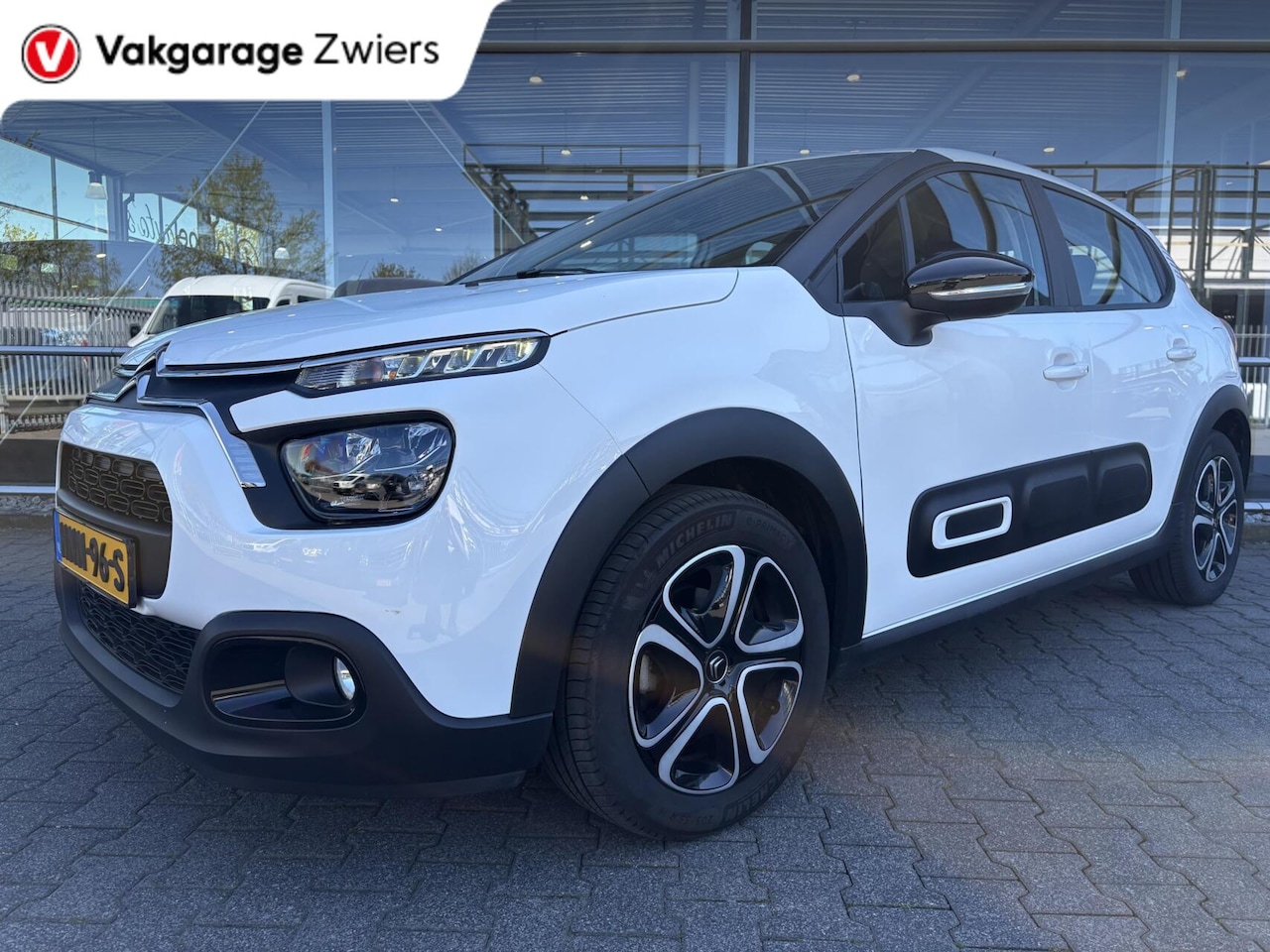 Citroën C3 - 1.2 Puretech Shine Business Apple / Android Cruise Slechts 11000Kilometer - AutoWereld.nl