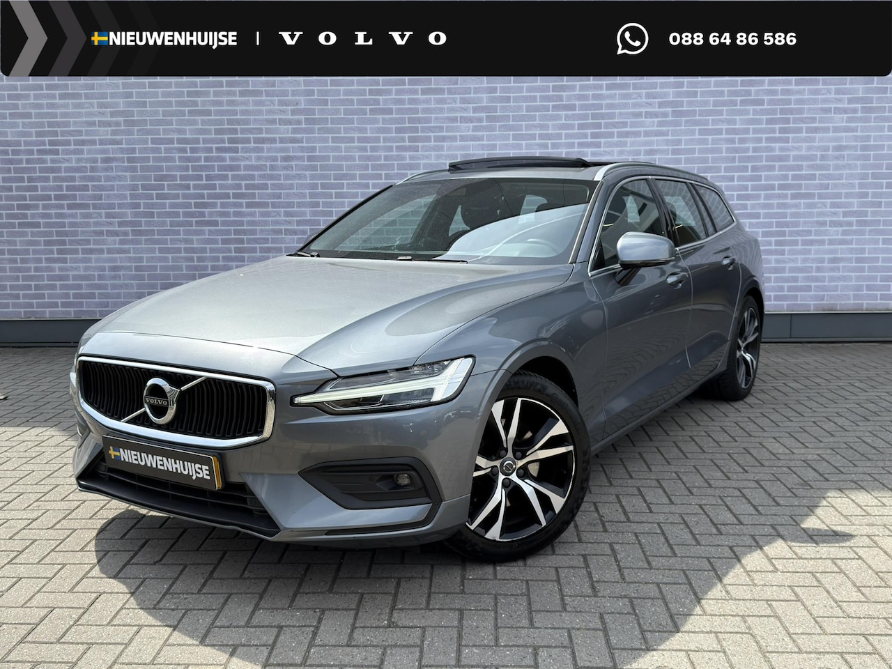 Volvo V60 - 2.0 B3 Business Pro | Adaptieve Cruise Control | Panoramadak | Trekhaak | Parkeercamera | - AutoWereld.nl