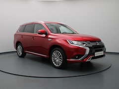 Mitsubishi Outlander - PHEV Intense 225pk Camera | Cruise | Carplay | Navi | Stoelverw