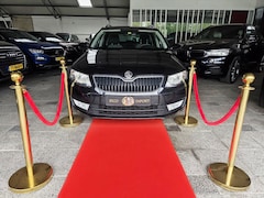 Skoda Octavia Combi - 1.6 TDI DSG Elegance Businessline 2014
