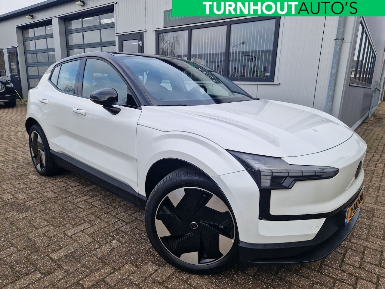 Volvo EX30 - Single Motor Extended Range Plus 69 kWh Climate Pack | Warmtepomp | NL AUTO - AutoWereld.nl