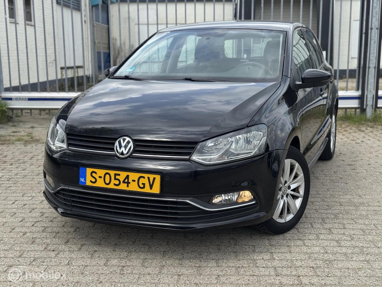 Volkswagen Polo - 1.0 Comfortline 98.820 KM / MirrowLink / PDC - AutoWereld.nl