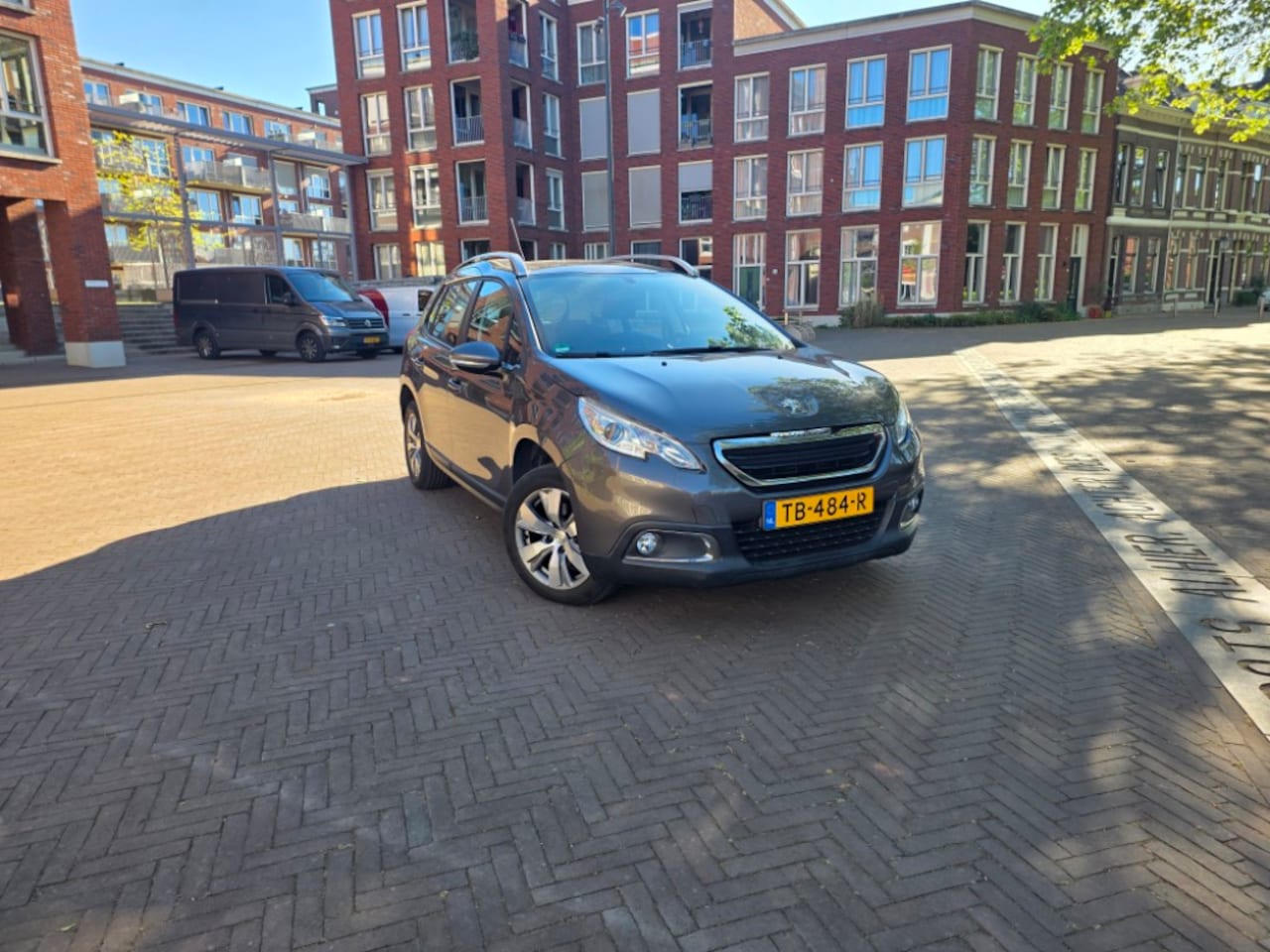 Peugeot 2008 - 1.2 PureTech Allure 1.2 PureTech Allure - AutoWereld.nl