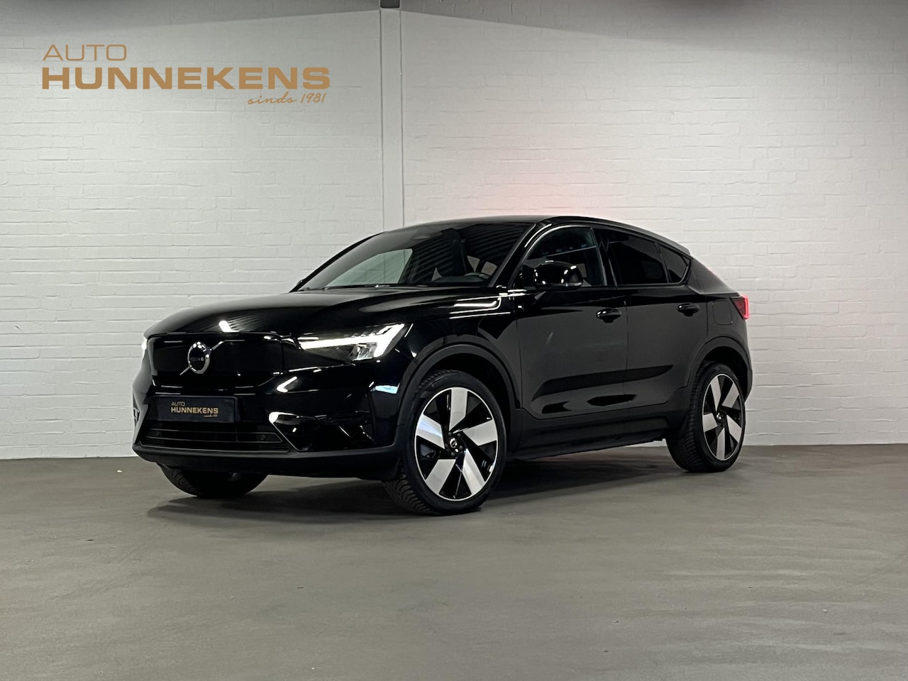 Volvo C40 - Recharge Core Panorama dak | Cruise-/climate control | Achteruitrij camera | 20'' wielen | - AutoWereld.nl