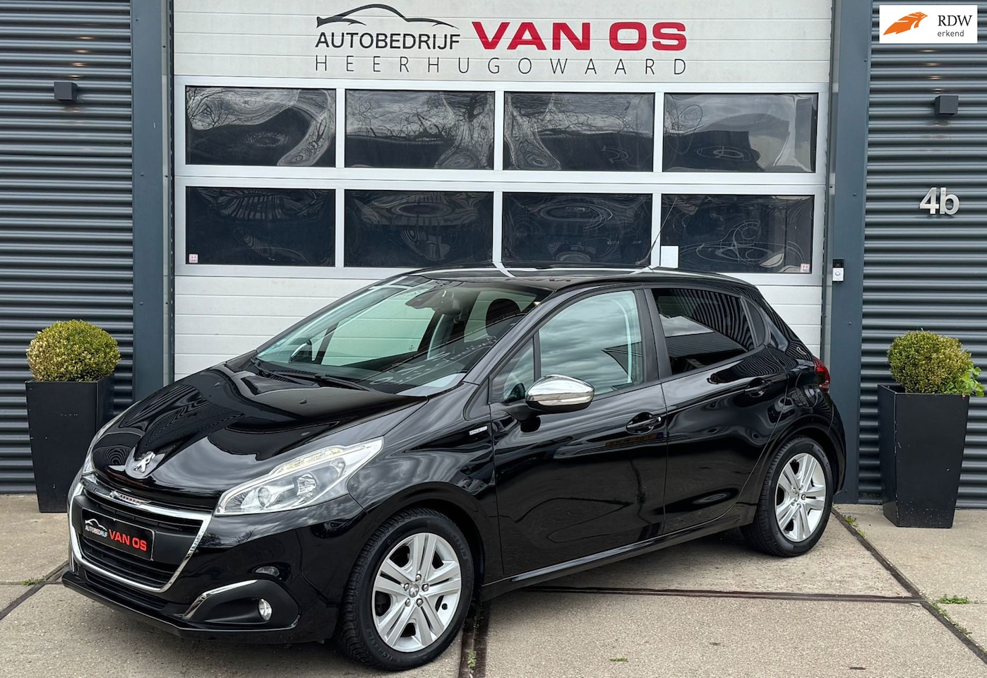 Peugeot 208 - 1.2 PureTech Blue Lease l Airco l Beeldscherm l PDC l Nette auto! - AutoWereld.nl