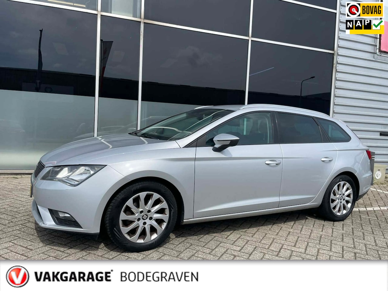 SEAT Leon ST - 1.0 EcoTSI Style Connect l Navigatie - AutoWereld.nl