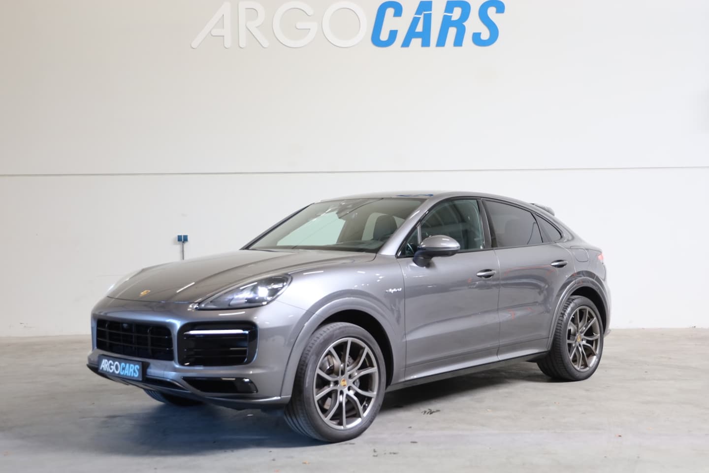 Porsche Cayenne Coupé - 3.0 E-Hybrid 462PK NAP Bose, Luchtvering, Trekhaak, Softclose Topstaat Lease v/a €211,- P. - AutoWereld.nl