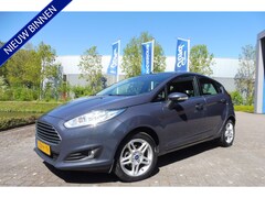 Ford Fiesta - 100pk Titanium airco stoelverwarming navigatie pdc v+a nwe distributie