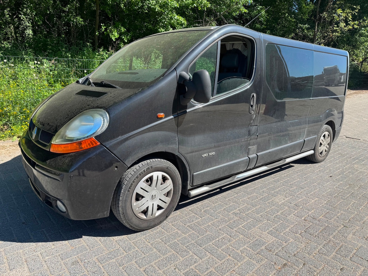 Renault Trafic - 2.5 dCi L2H1 DC AIRCO CAMPER INRICHTING - AutoWereld.nl