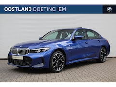 BMW 3-serie - 330e M Sport Automaat / Schuif-kanteldak / Trekhaak / Sportstoelen / Comfort Access / Acht