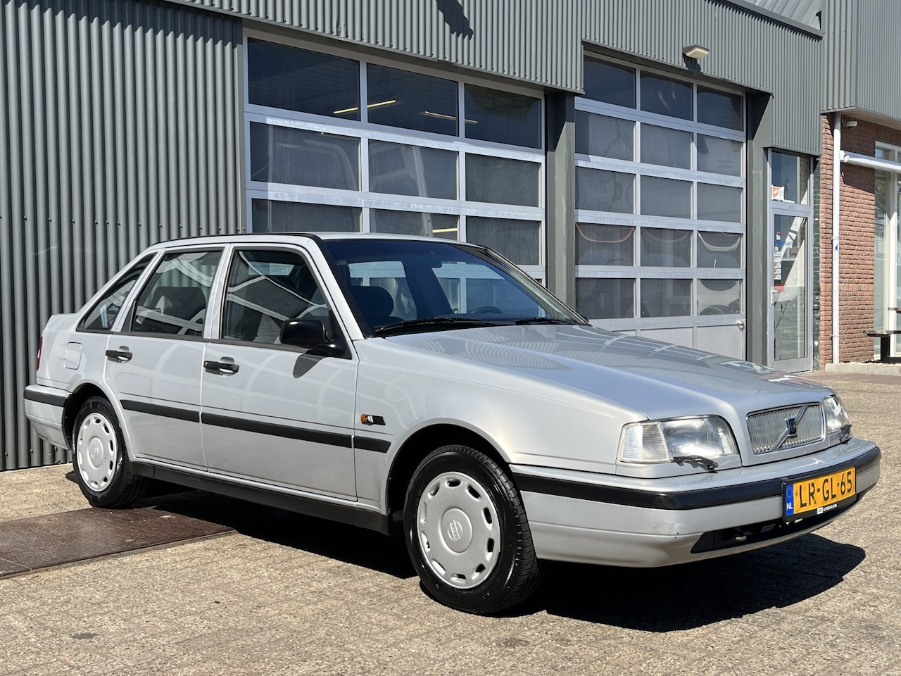 Volvo 440 - 1.8i Experience NAP Airco Automaat Trekhaak Set winterbanden op velg Distributie recent ve - AutoWereld.nl