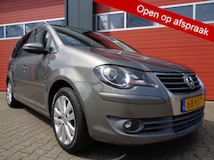 Volkswagen Touran - 1.4 TSI Comfortline 140PK Clima Cruise Trekhaak 7-Pers NL-Auto