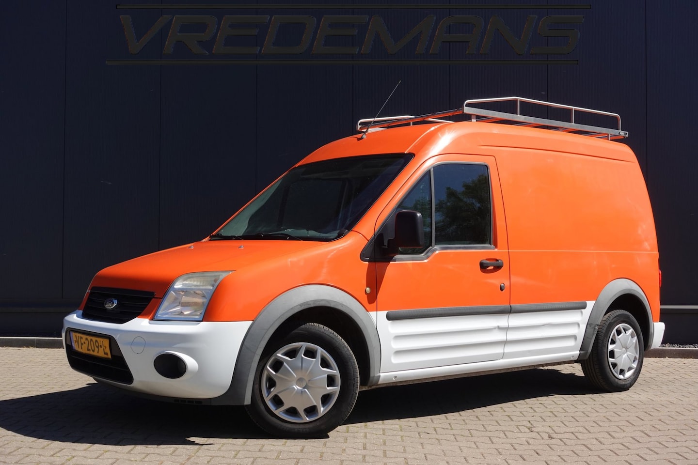 Ford Transit Connect - T230L 1.8 TDCi Trend T230L 1.8 TDCi Trend - AutoWereld.nl