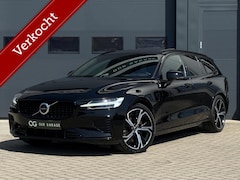 Volvo V60 - T8 Plug-in AWD Plus Dark|Long|360|Pano|H&K|19"