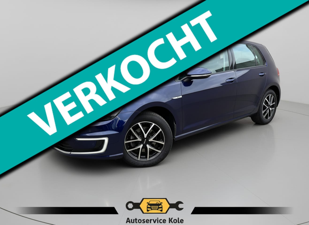 Volkswagen e-Golf - * Navigatie * Camera * Led * Allseason banden * - AutoWereld.nl