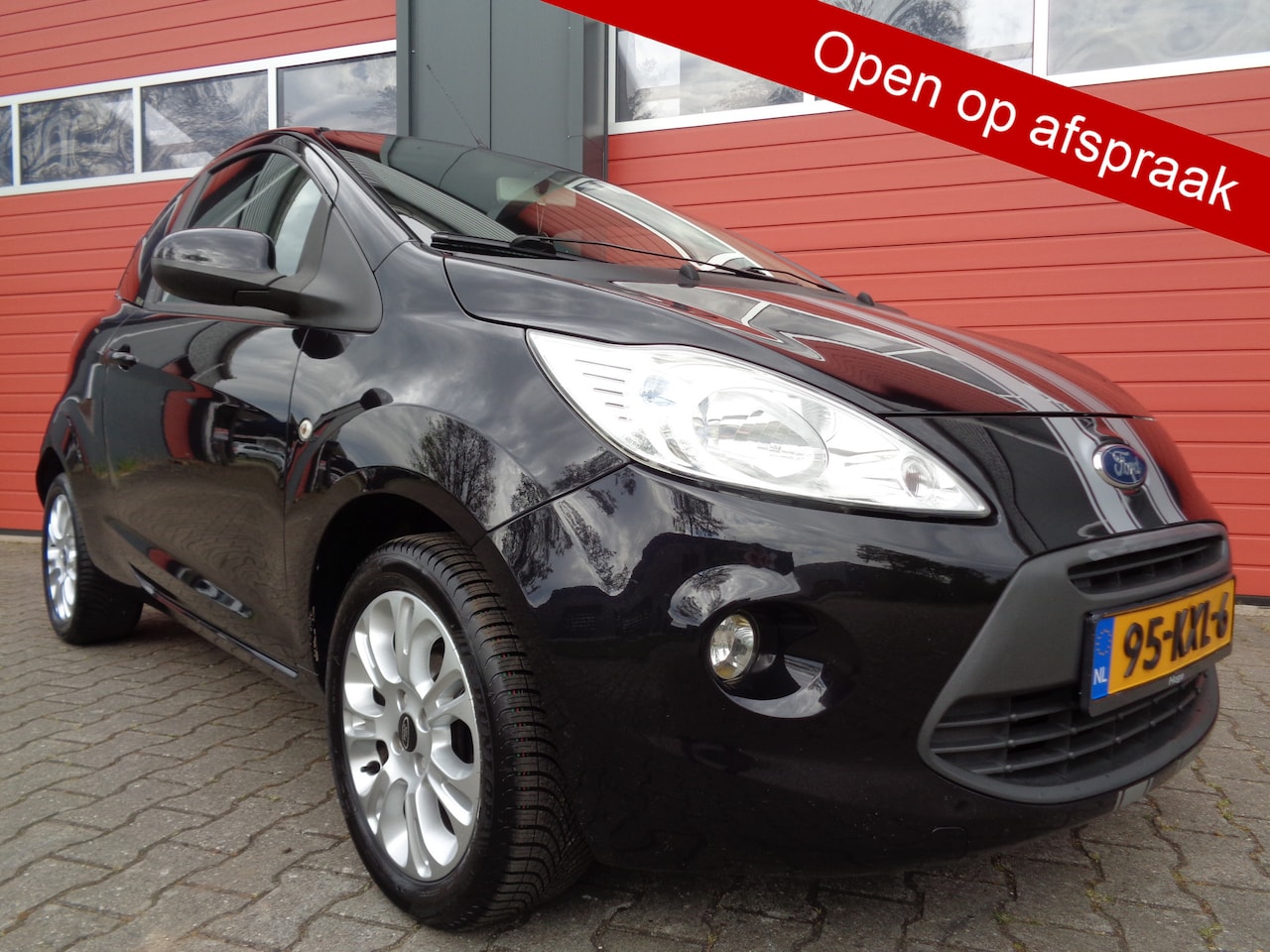Ford Ka - 1.2 Titanium Airco LMV 124Dkm NAP NL-Auto - AutoWereld.nl