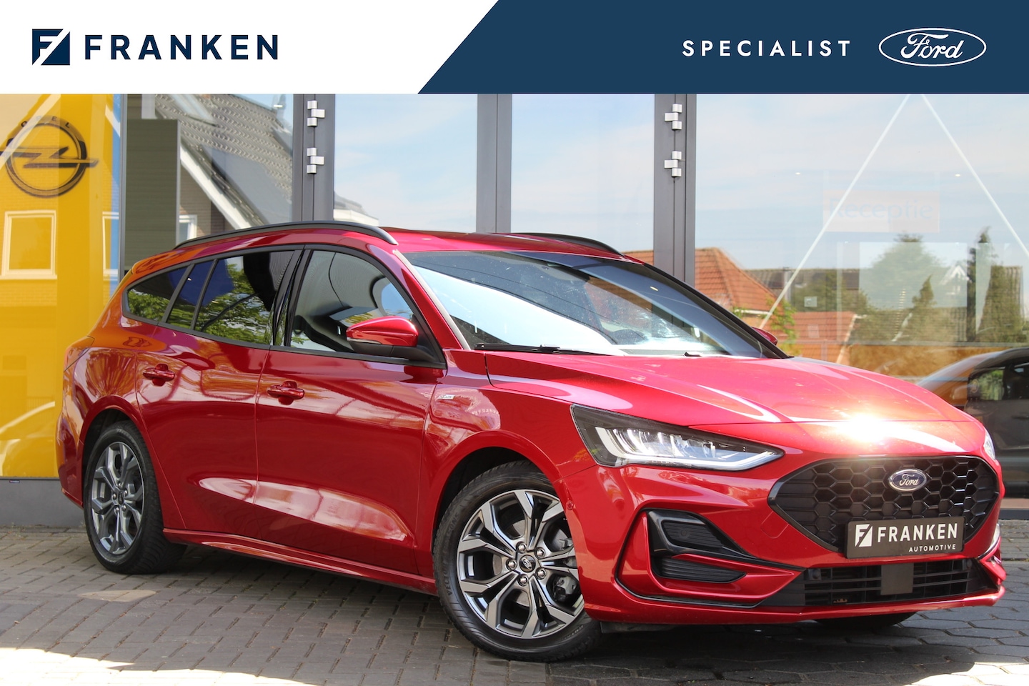 Ford Focus Wagon - 1.0 EcoBoost Hybrid ST Line X | Head-Up | Adaptieve cruise | Trekhaak | Winterpack - AutoWereld.nl
