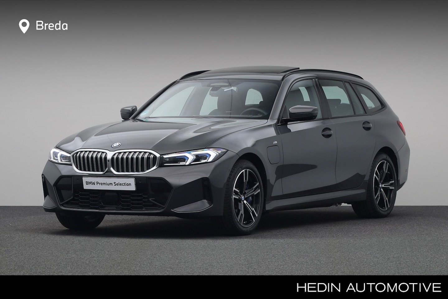 BMW 3-serie Touring - 330e M Sport Edition | M-sportremschijven | Harman Kardon | Schuif-/ Panoramdak | Driving - AutoWereld.nl
