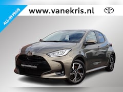 Toyota Yaris - 1.5 Hybrid 115 First Edition Limited Parkeersensoren, Stoelverwarming, Apple Carplay / And