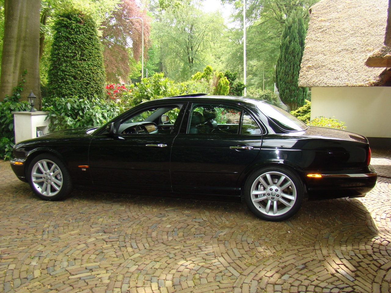 Jaguar XJR - 4.2 V8 S/C 4.2 V8 S/C - AutoWereld.nl