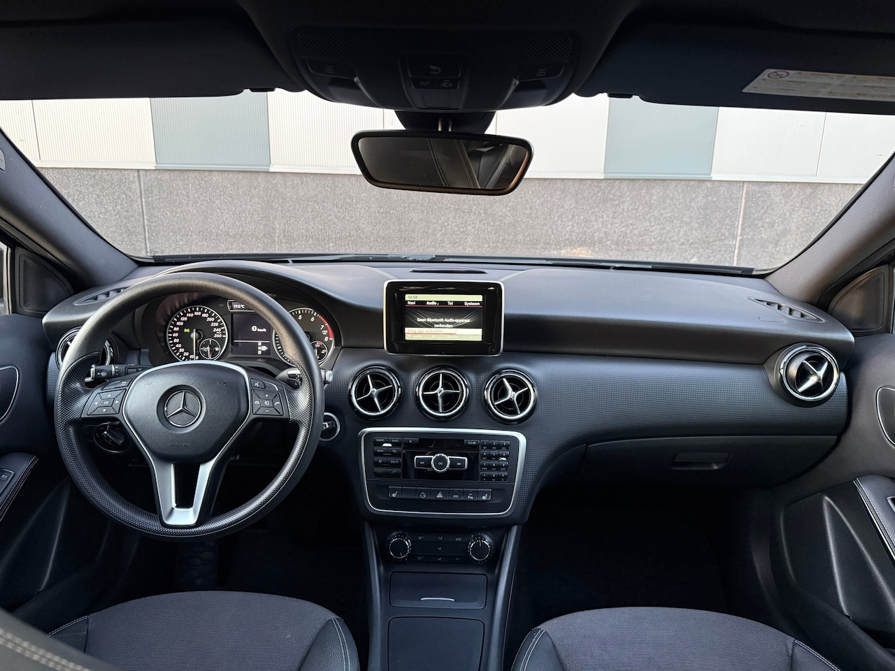 Mercedes-Benz A-klasse - 180 Ambition | Automaat - AutoWereld.nl