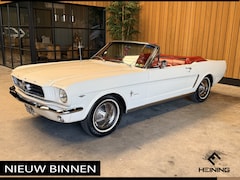 Ford Mustang - Cabrio. V8 260 1964. Automaat. Stuurbekrachtiging. Elektrisch dak. Een van de allereerste