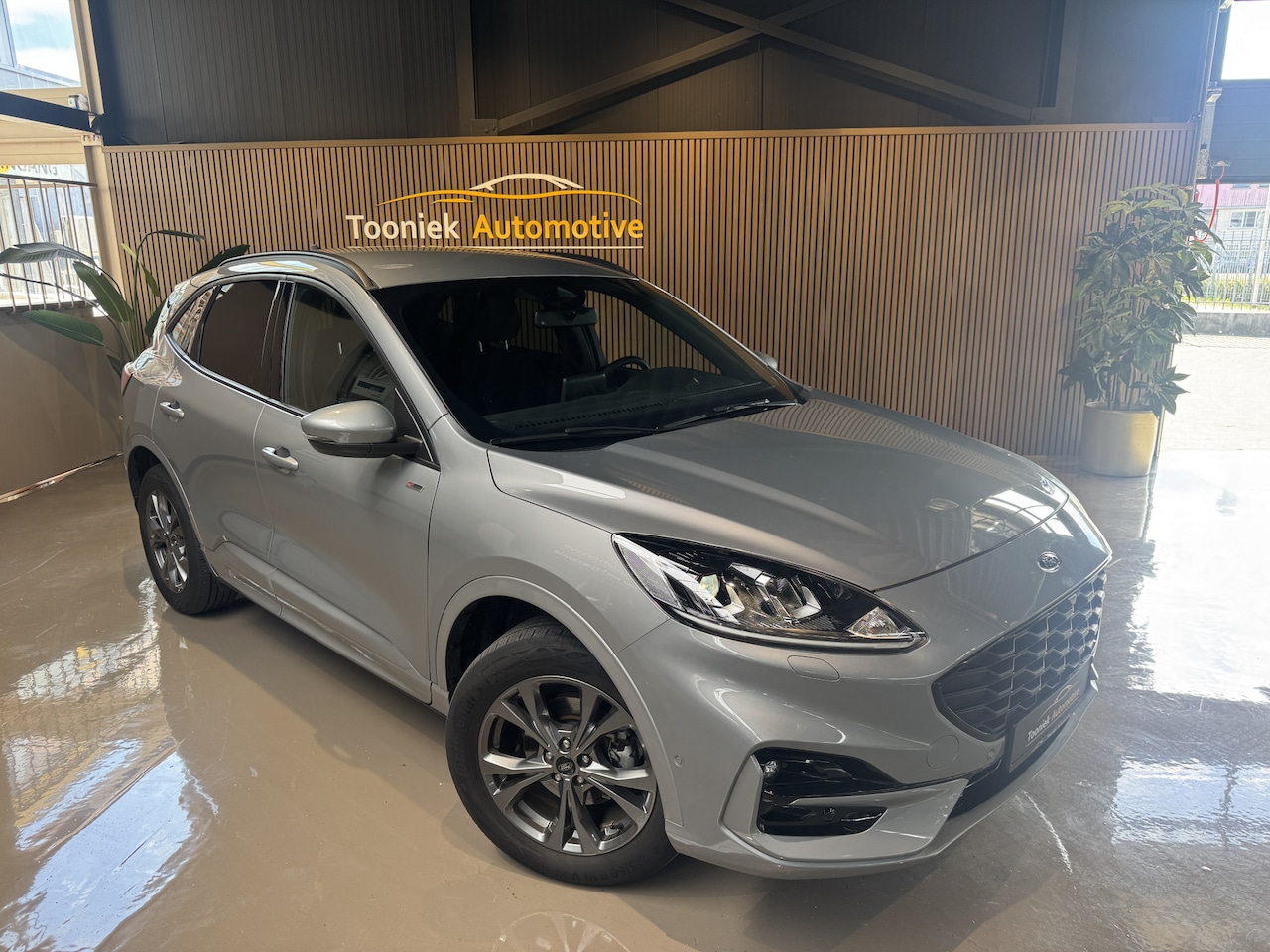 Ford Kuga - 2.5 PHEV ST-Line Navigatie Airco Automaat - AutoWereld.nl