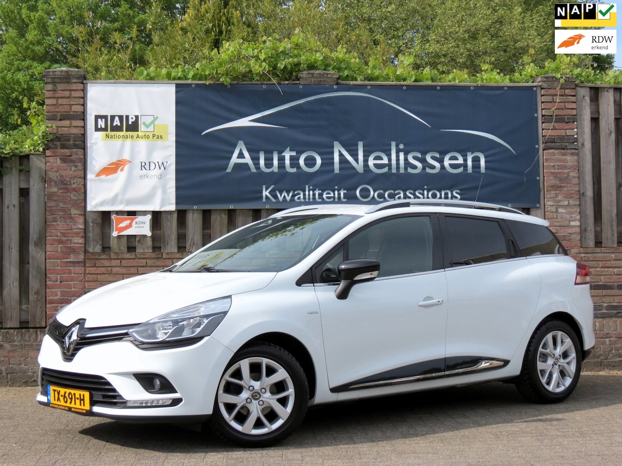 Renault Clio Estate - 0.9 TCe Limited | DEALER ONDERHOUDEN | NAVI | CRUISE CONTROL | PARKEERSENSORS | DAB | - AutoWereld.nl