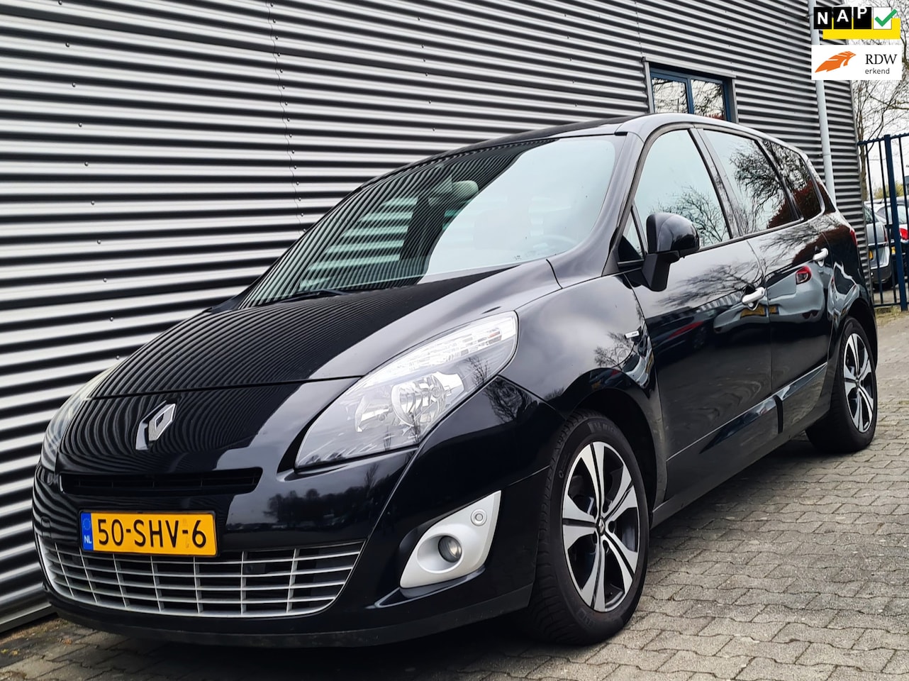 Renault Grand Scénic - 1.4 TCe Bose 7p. 09-2011 Zwart Metallic 177dkm NAP!! LEES TEKST!! - AutoWereld.nl