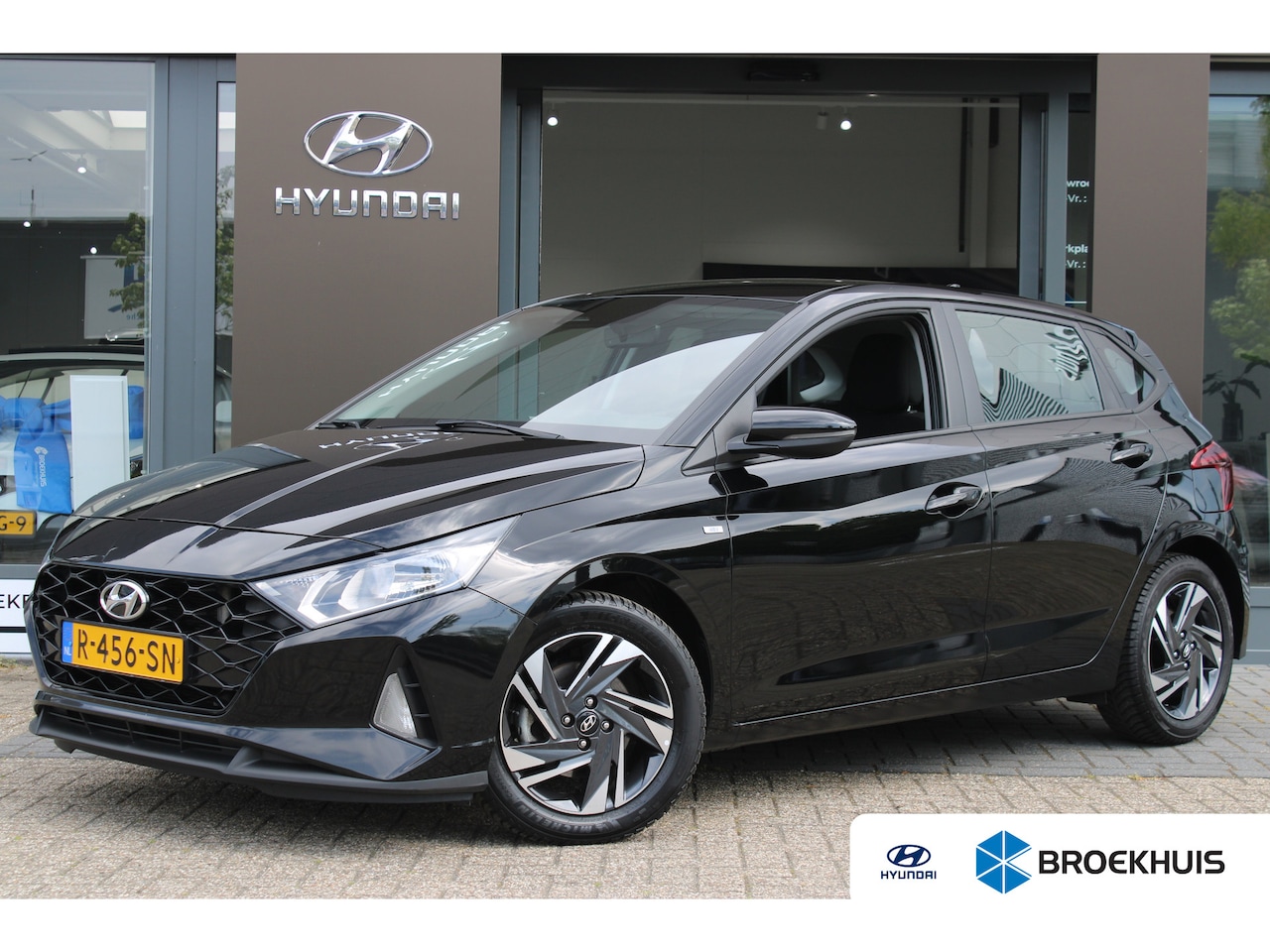 Hyundai i20 - 1.0 T-GDI Comfort Smart Automaat 7DCT | Dodehoek detectie | Lichtmetalen velgen 16" | Navi - AutoWereld.nl