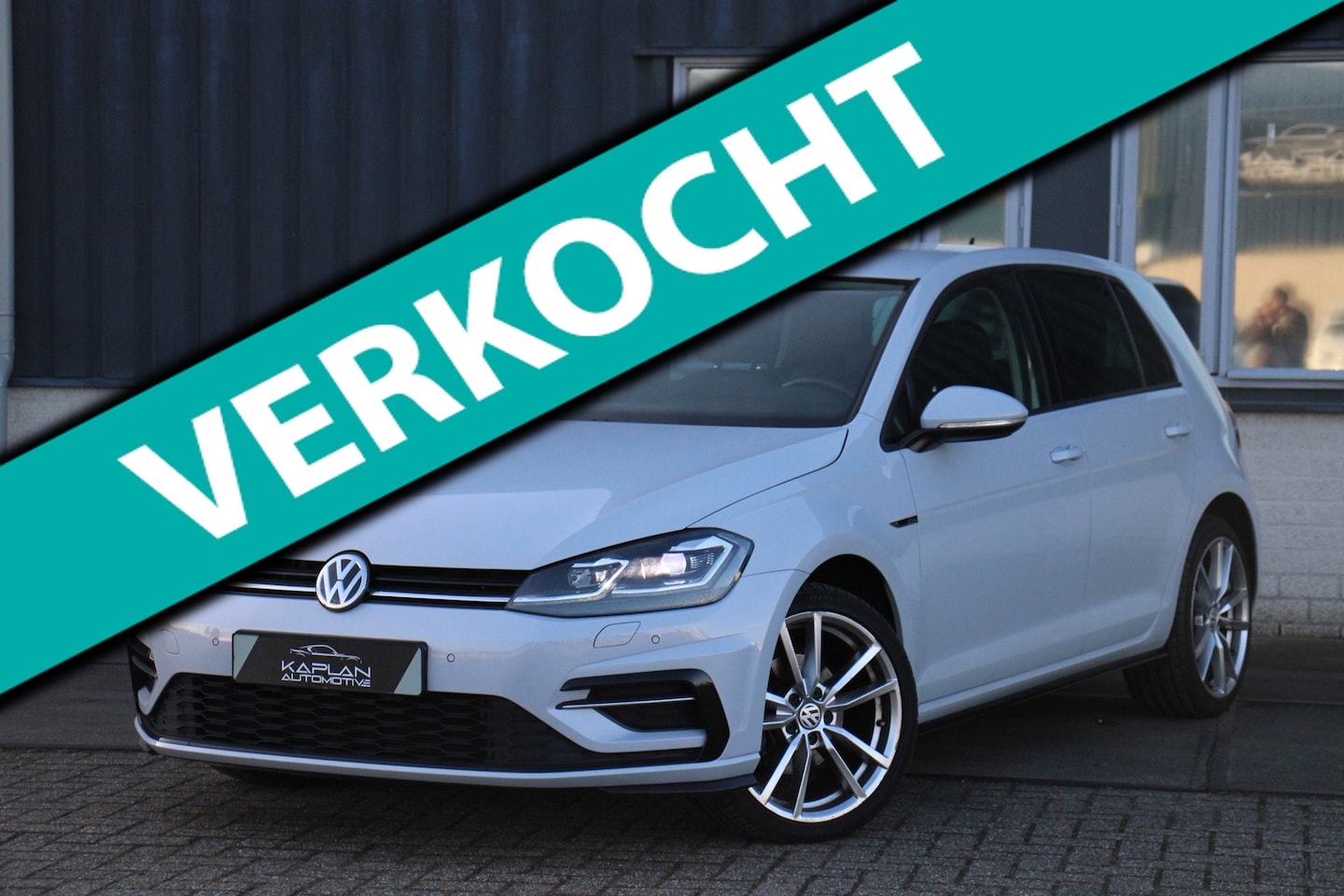 Volkswagen Golf - 1.5 TSI R-Line DSG LED ACC Suzuka Grau Navi Stoelverw CarPlay - AutoWereld.nl