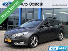 Ford Focus Wagon - 1.0 Titanium 125PK Nieuwe Distributieriem Trekhaak Camera Bind-Spot Xenon Navi Cruise Half