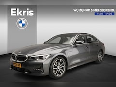 BMW 3-serie - Sedan 320e | Laserlicht | Leder | Navigatie | Active cruise | Trekhaak | Sportstoelen | St