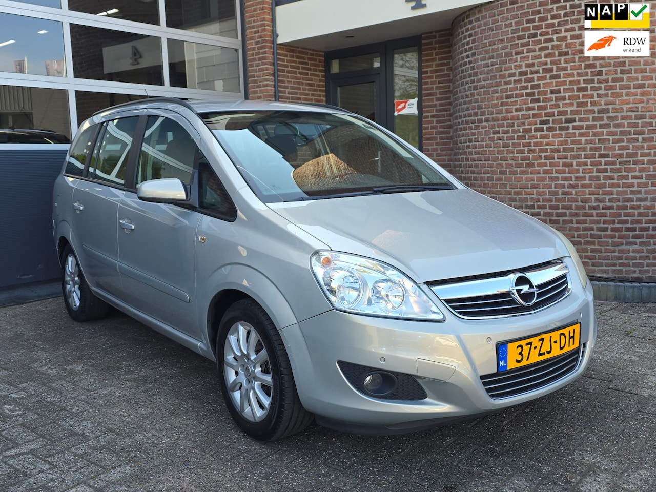 Opel Zafira - 1.8 Temptation 7persoons |Airco |Trekhaak - AutoWereld.nl