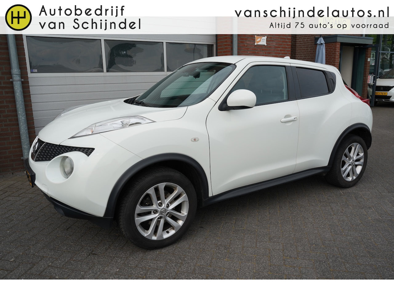 Nissan Juke - 1.6 DIG-T 191PK NAVIGATIE CAMERA AFN.TREKHAAK ALCANTARA-STOF 17INCH ECC AIRCO CRUISECONTRO - AutoWereld.nl