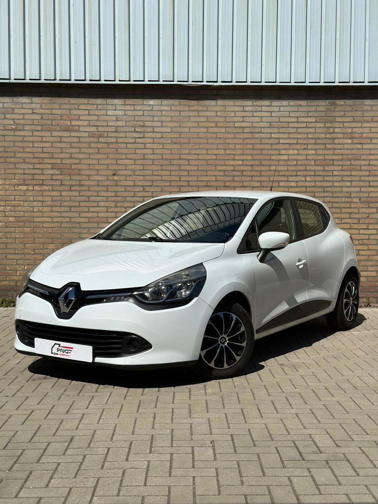 Renault Clio - 0.9 TCe Expression AIRCO - CRUISE - NWE APK - AutoWereld.nl