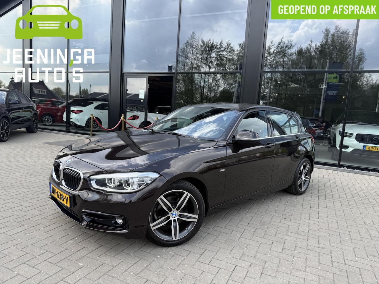BMW 1-serie - 118i Corporate Lease High Executive|Stoelverwarming|Navi|Clima - AutoWereld.nl