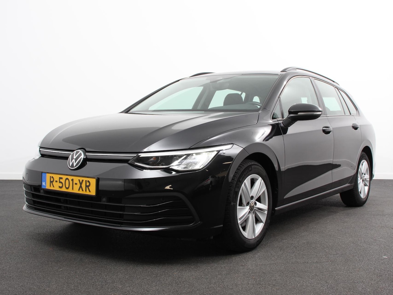 Volkswagen Golf Variant - 1.0 TSI 110pk Life Digitale Cockpit Lichtmetalen Velgen Sfeerverlichting Cruise Control Cl - AutoWereld.nl